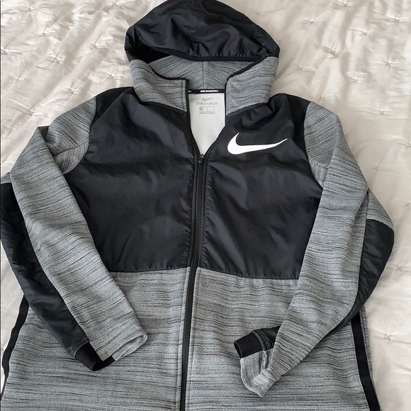 nike basketball zip up hoodie